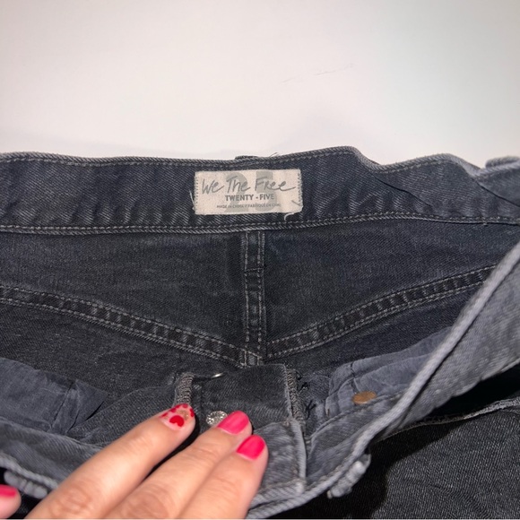WeTheFree Black Frayed Denim Women Shorts,25 - Picture 4 of 9